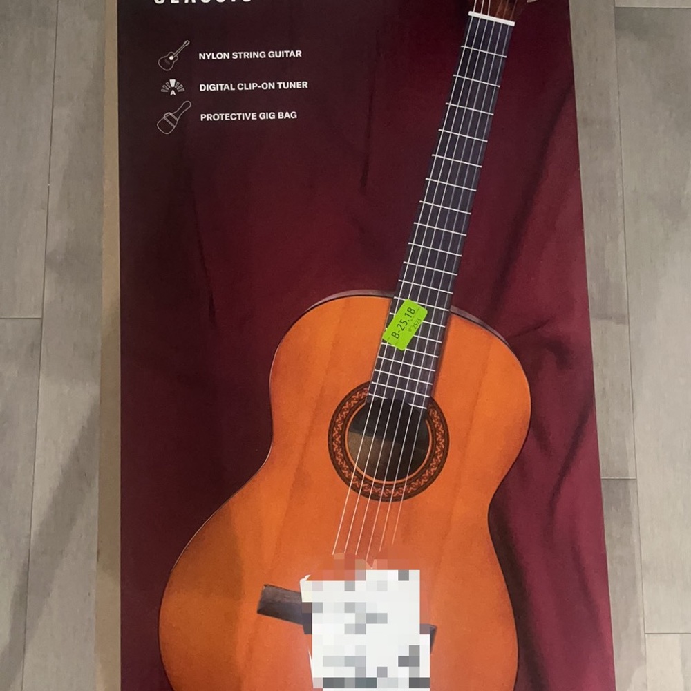 Yamaha GigMaker Classical Guitar w/ Gig Bag and TunerYamaha G